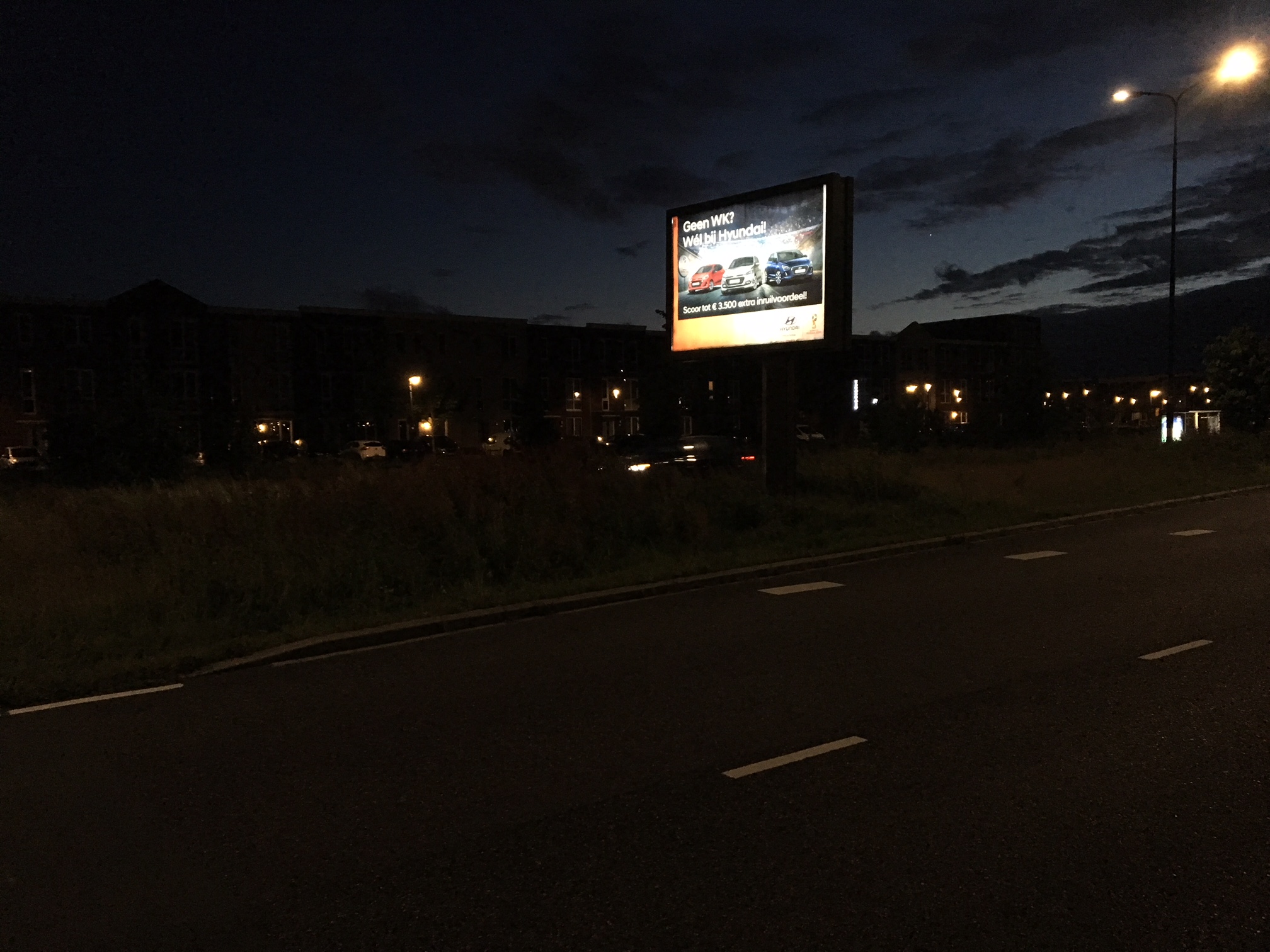 Bewoners hebben overlast van reclamezuil