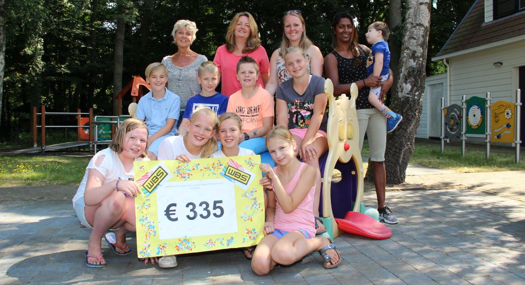 Opbrengst fancy fair Brederodeschool voor Mappa Mondo