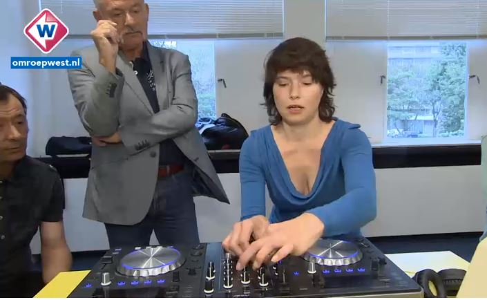 Dj ISIS gaf dj-les voor 55-plussers