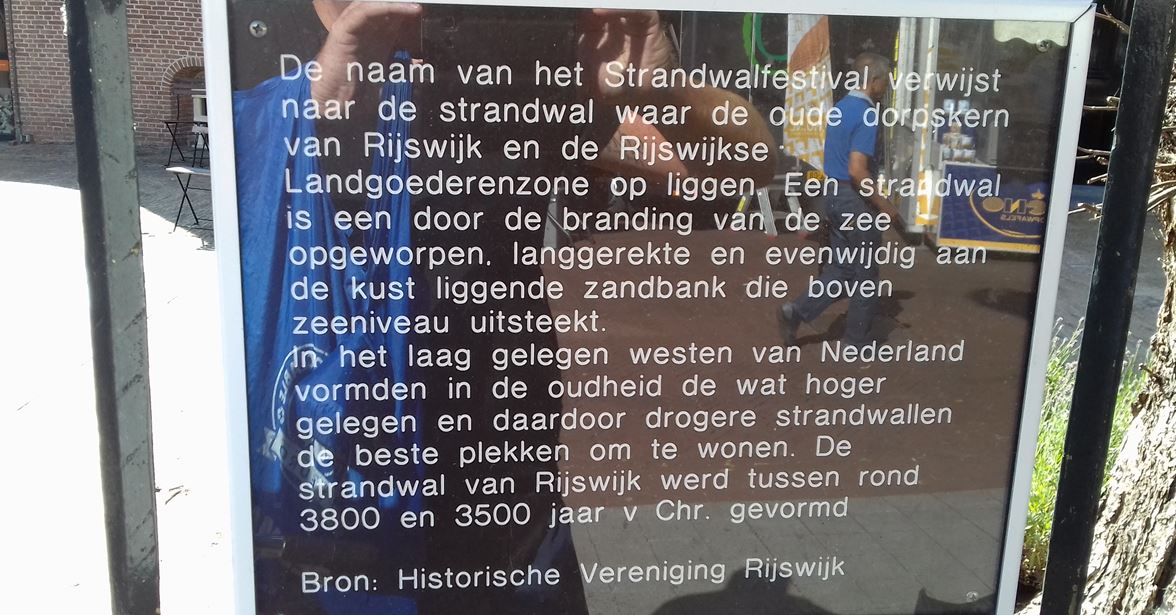 Strandwalfestival, waar komt dat vandaan ?