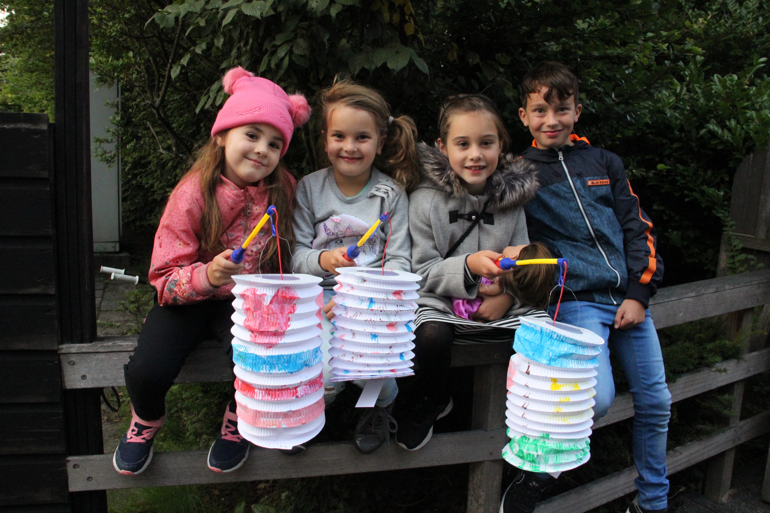 [FOTO] Meer kids dit jaar bij lampionnenoptocht