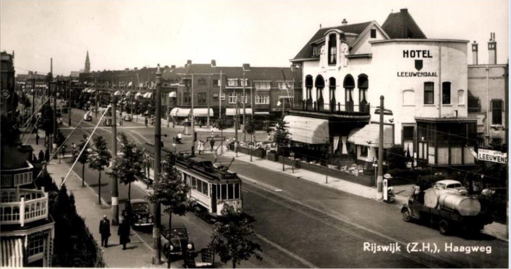 Het Rijswijkse Kruispunt, in de vijftiger jaren