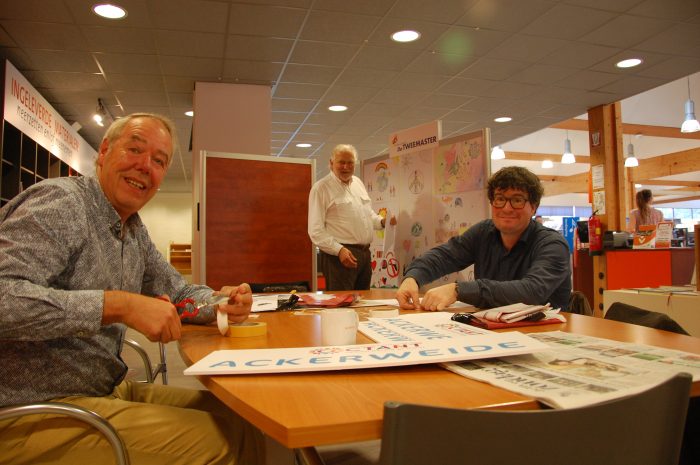 Expositie Internationale Vredesposter Wedstrijd in Bibliotheek Pijnacker