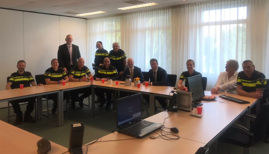 Overleg tussen wethouders en  wijkagenten