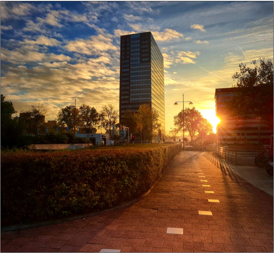 [FOTO] De zon kijkt om het hoekje