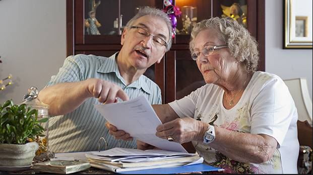 Ouderen helpen met aanvragen van huur- en of zorgtoeslagen