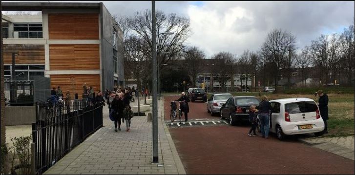 Politie gaat optreden tegen foutparkerende ouders