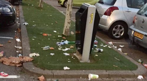 Zwerfvuil parkeerterrein De Schilp