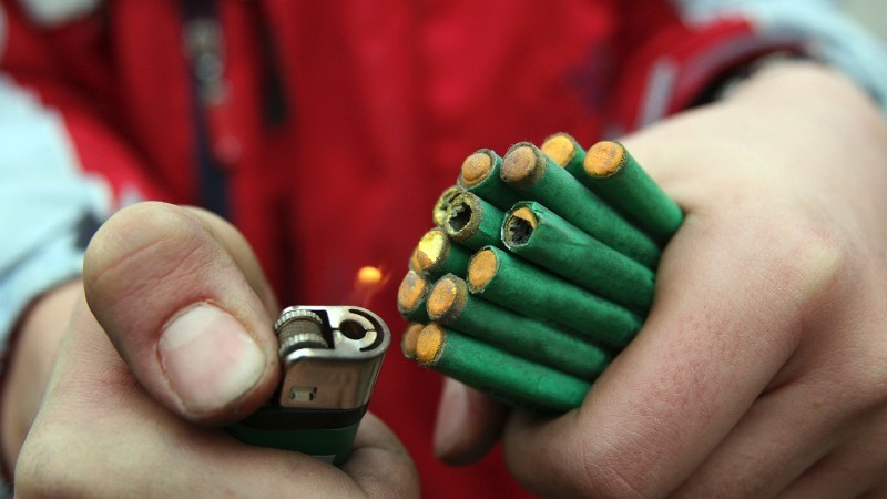 Vuurwerkteam controleert op illegaal vuurwerk
