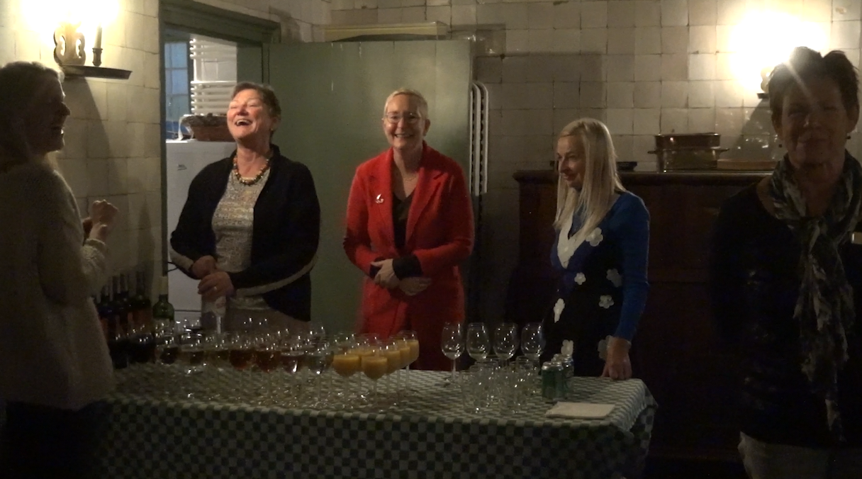 [VIDEO] Cultuurborrel gigantisch druk bezocht