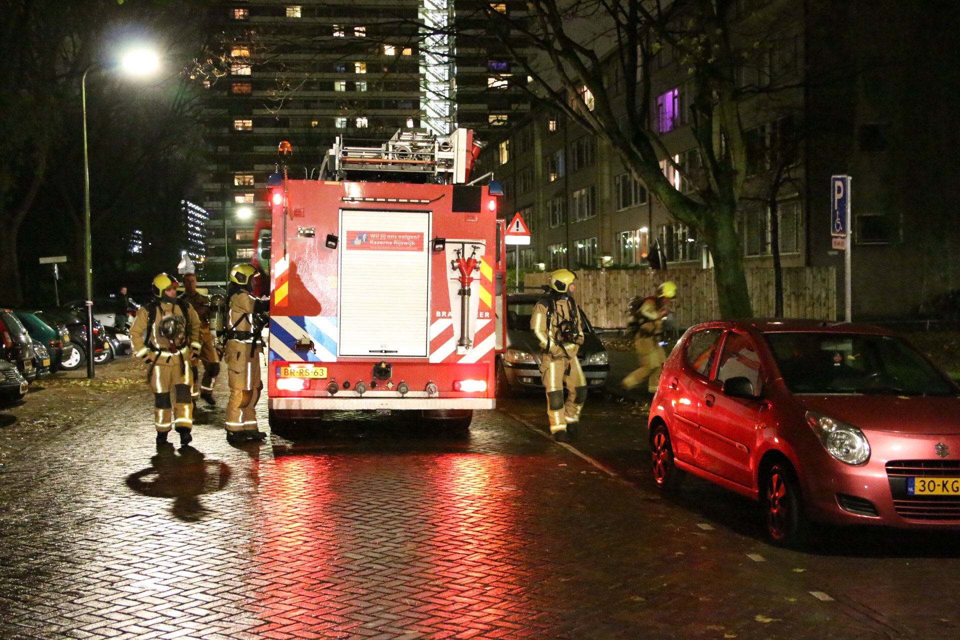 Vuurwerk in lift Tubasingel
