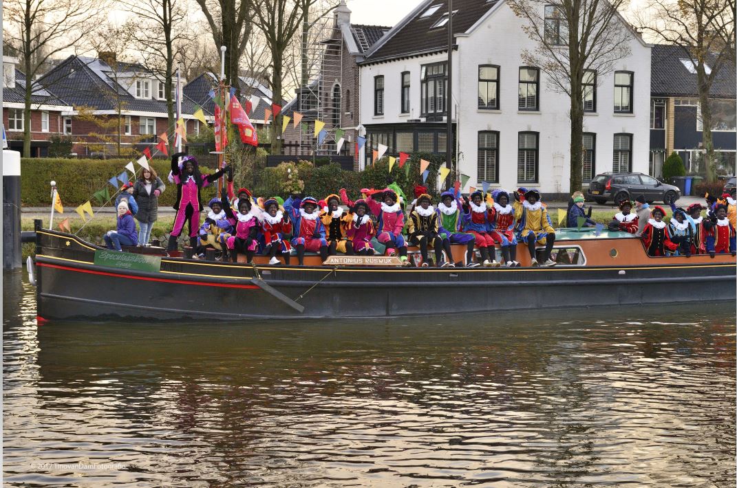 Sinterklaas komt met de boot naar Rijswijk