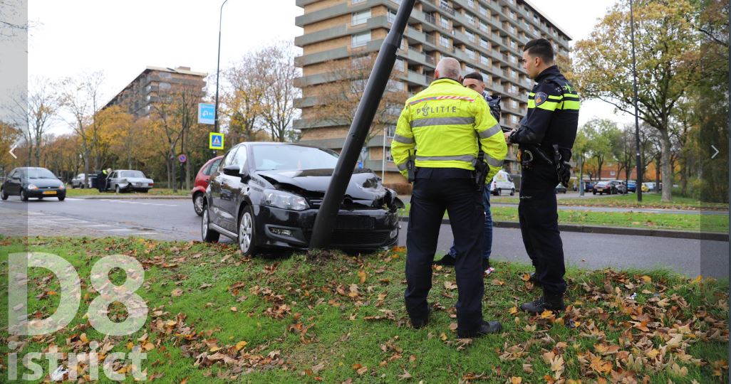 Aanrijding tussen twee auto’s met veel schade