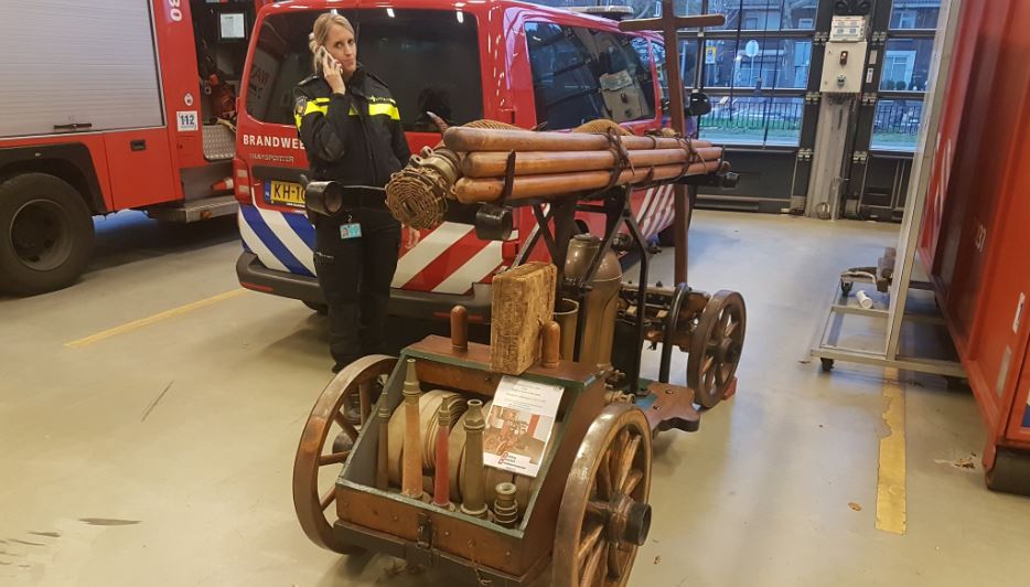 Rijswijkse Brandweer krijgt ‘nieuwe’ bluswagen