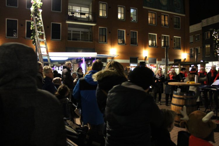 Gezellige sfeer kerstmarkt Nootdorp