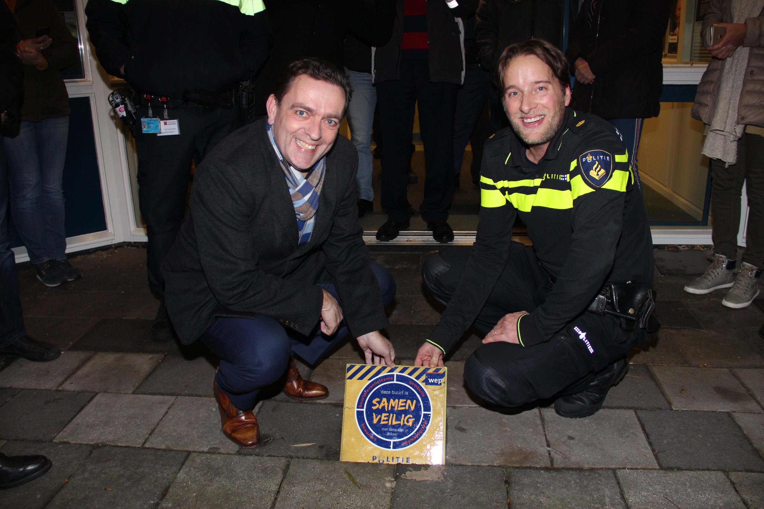 Burgemeester Bezuijen is trots op zijn Buurtpreventen Burgemeester Bezuijen is trots op zijn Buurtpreventen