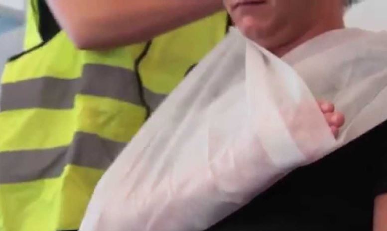 Racen met 187 km op A4 en arm in mitella