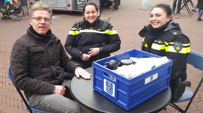 Wijkagenten zoeken Rijswijkers op