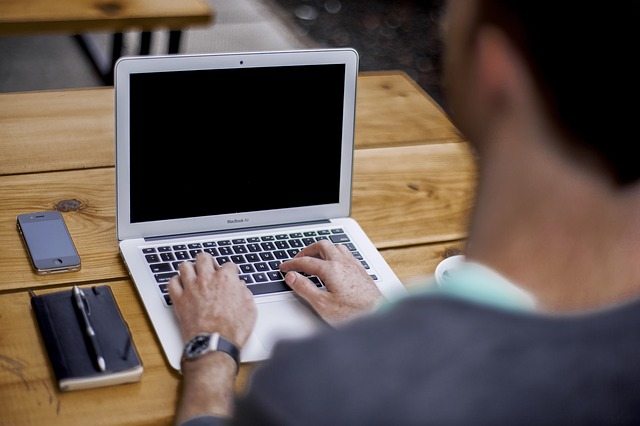 Cursus Uw stamboom op de laptop bij de Swop