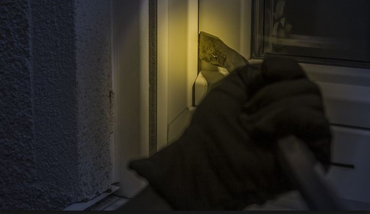Politie vraagt getuigen inbraak woning Waranda