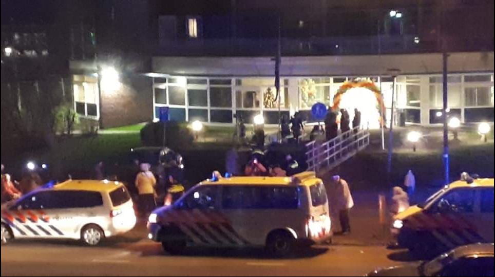 Aankomt en ontvangst ouderen op het politiebureau