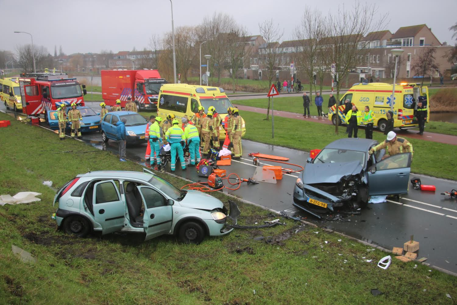 Flinke inzet hulpdiensten bij aanrijding Molenaar Blonkweg Nootdorp