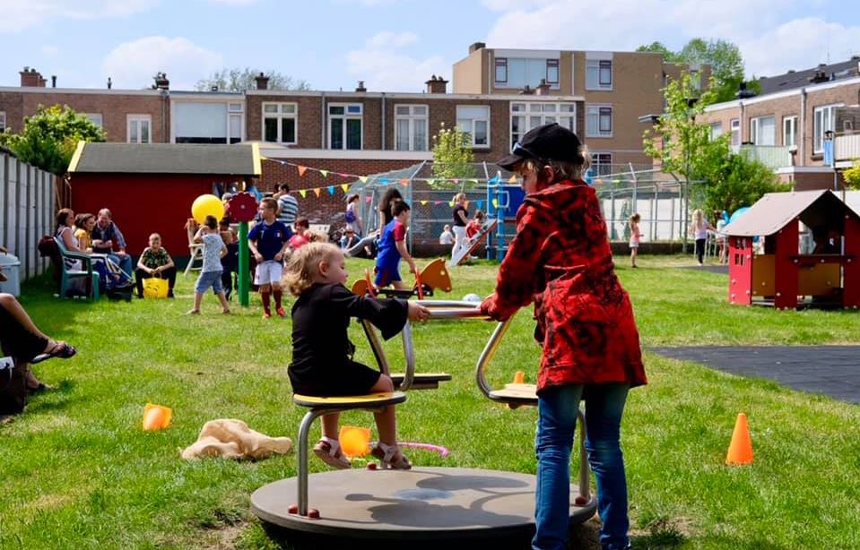 Feestelijke opening speeltuin Rozenstraat