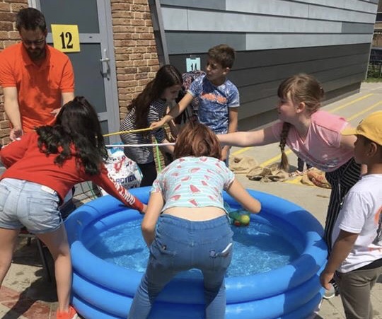 Zonnig lentefeest bij CBS de Melodie