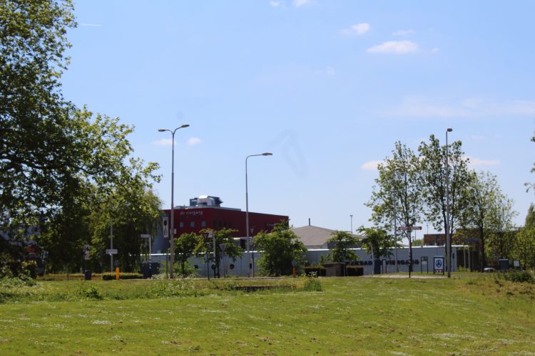 Kinderen tegen gehouden bij uitgaan school, oorzaak niet bekend
