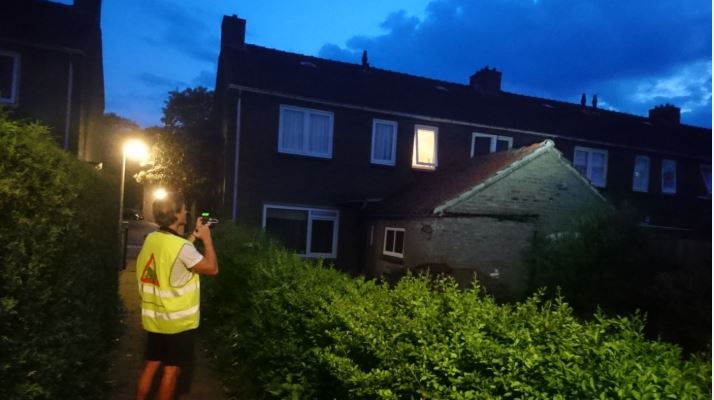 Zoeken naar vleermuizen en salamanders op Rembrandtkade