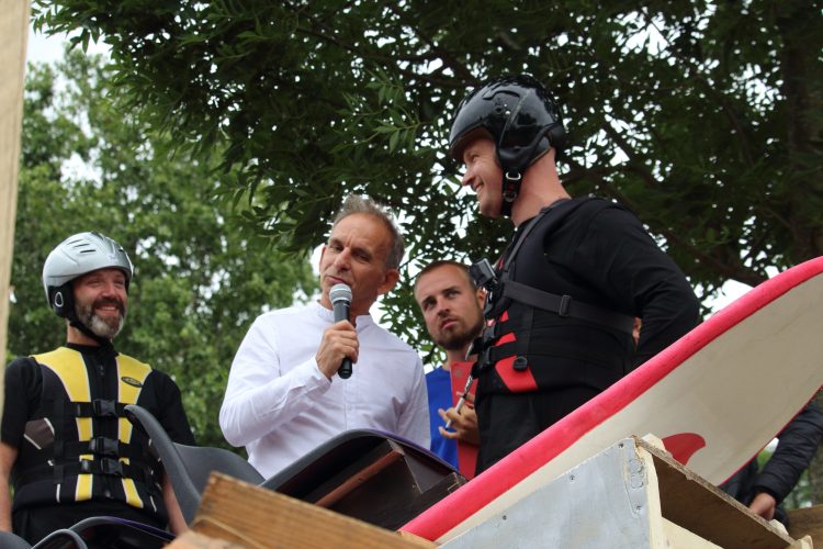 Tobbedansen bij de Vijver in Noord een waar spectakel
