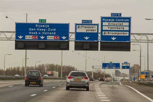 Tientallen automobilisten negeren rode kruizen. Bergbedrijf is het nu spuugzat!