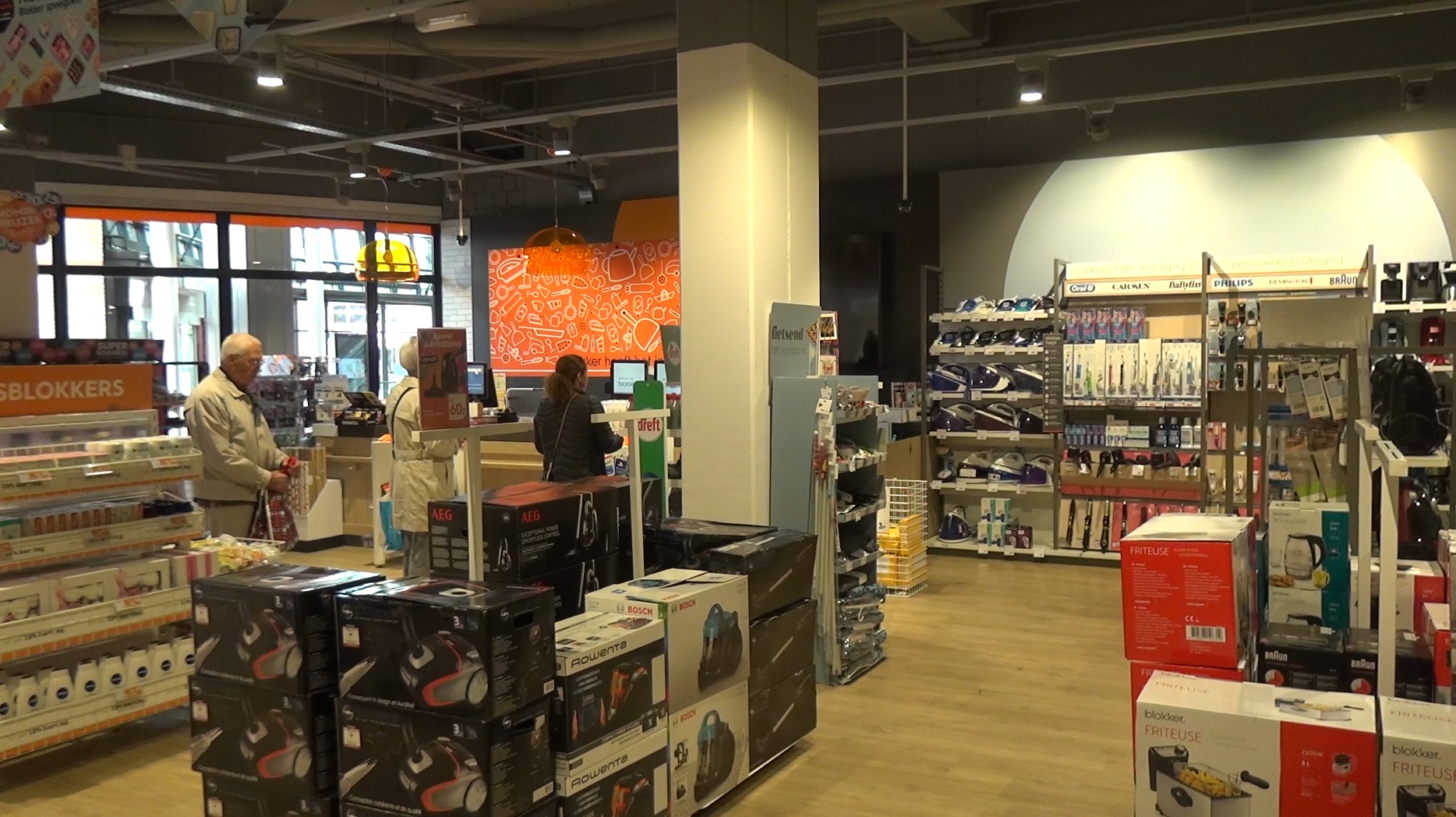 [VIDEO] Blokker na verbouwing geopend met groter assortiment