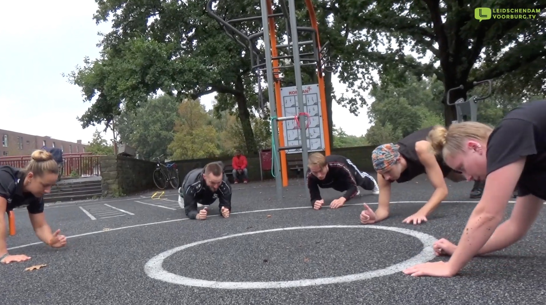 [VIDEO] Sportieve dag met Urban Bootcamp van Sport en Welzijn