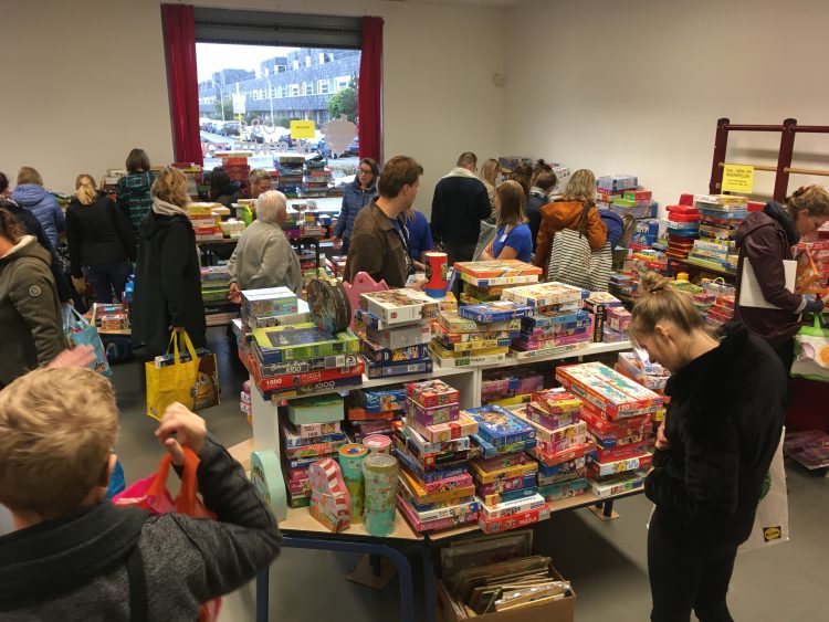 Speelgoedbeurs verloopt soepel en succesvol