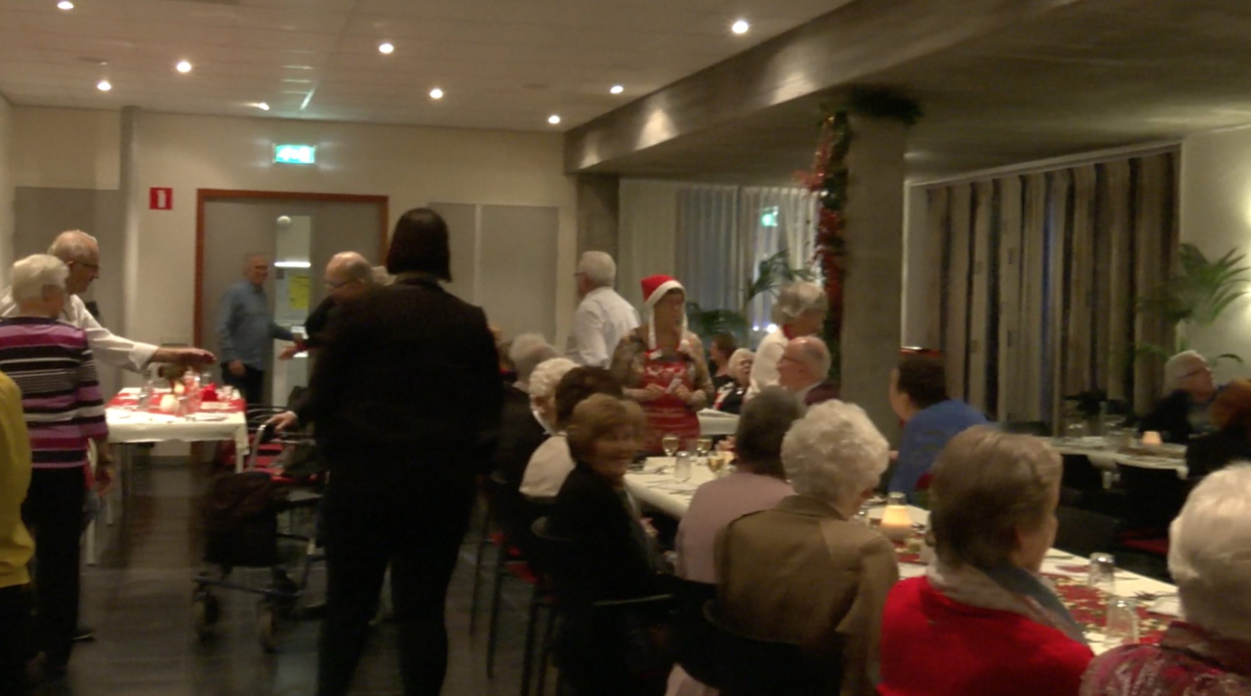 [VIDEO] Kerstdiner voor ouderen in Bernadettekerk