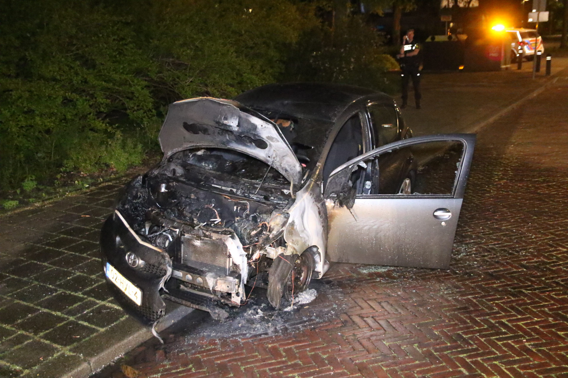 [VIDEO] Twee auto’s in brand gestoken in Leidschendam
