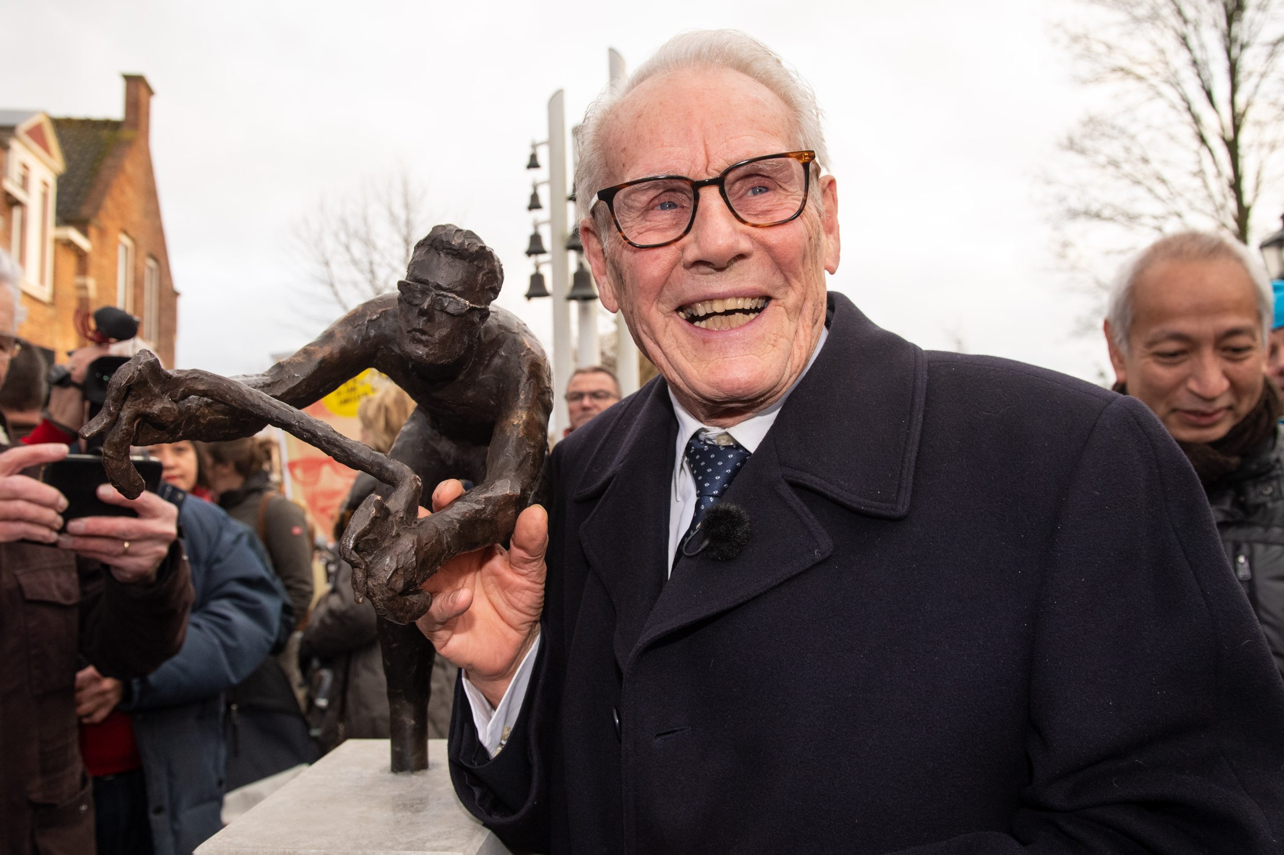 Onthulling bronzen beeld Jan Janssen Onthulling bronzen beeld Jan Janssen