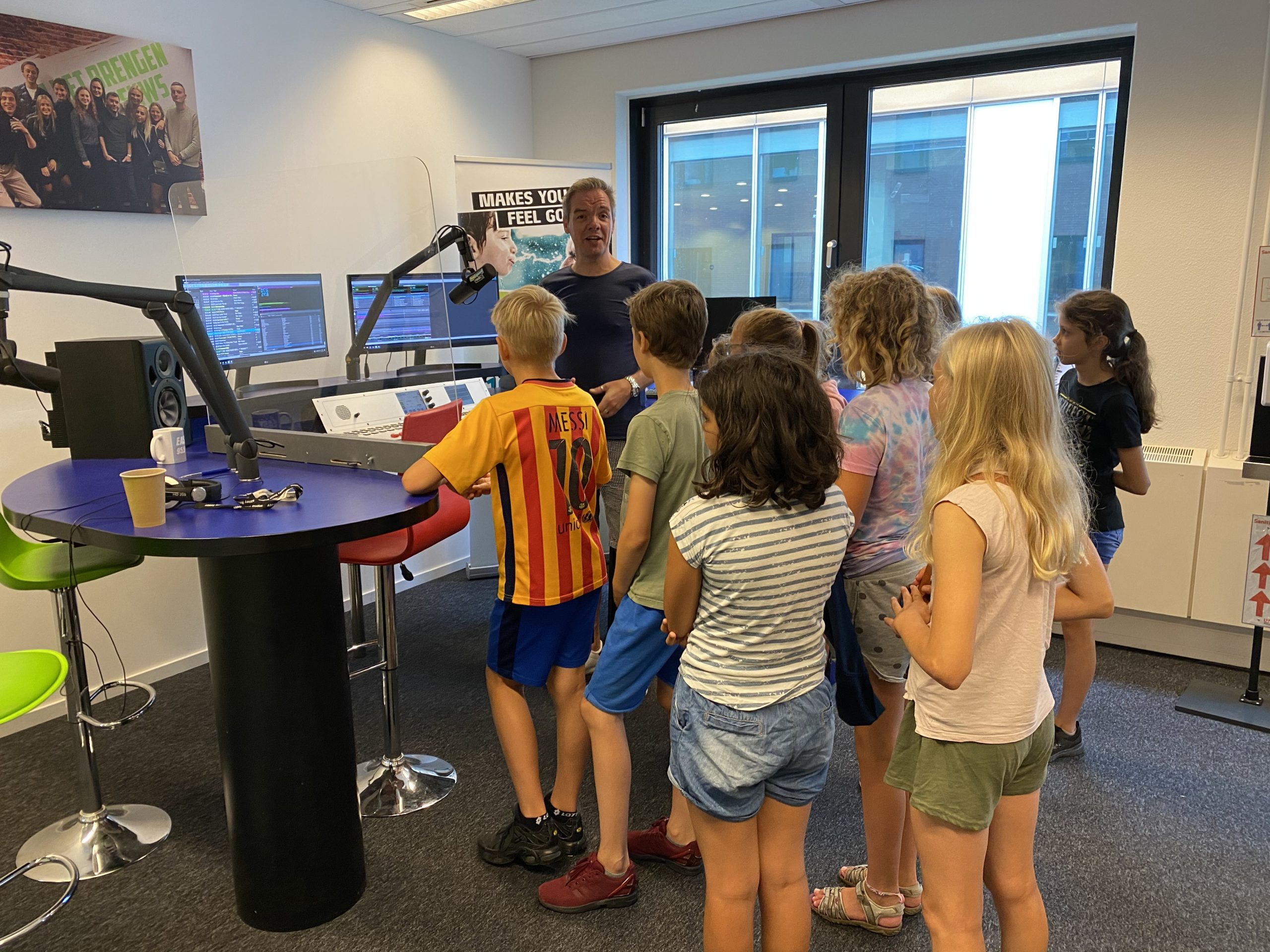 Kinderen brengen vakantiebezoek aan Rijswijk.tv
