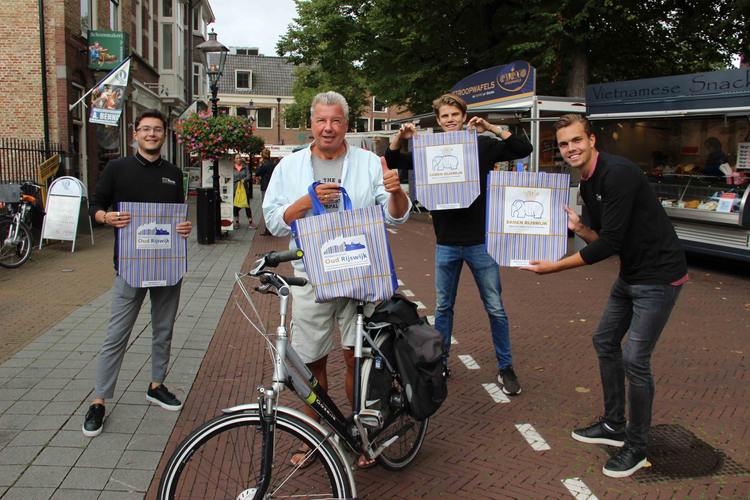 Run op speciale boodschappentassen van Winkelcentrum Oud Rijswijk