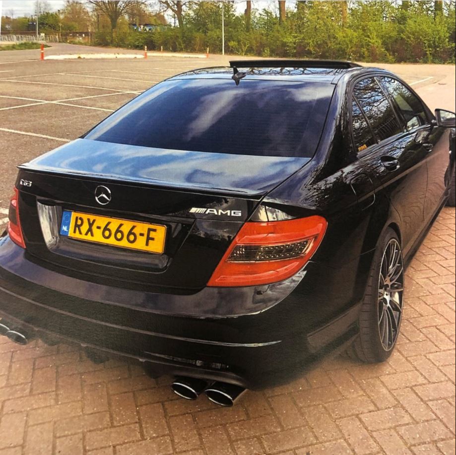 Dure Mercedes C63 gestolen in Rijswijkse Schoolstraat
