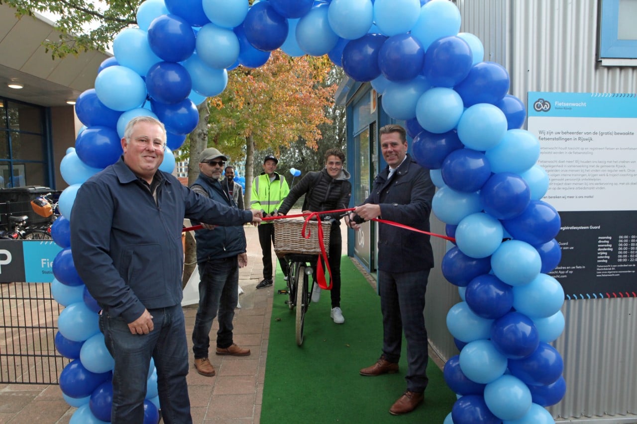 [VIDEO] Fietsenstalling station officieel geopend