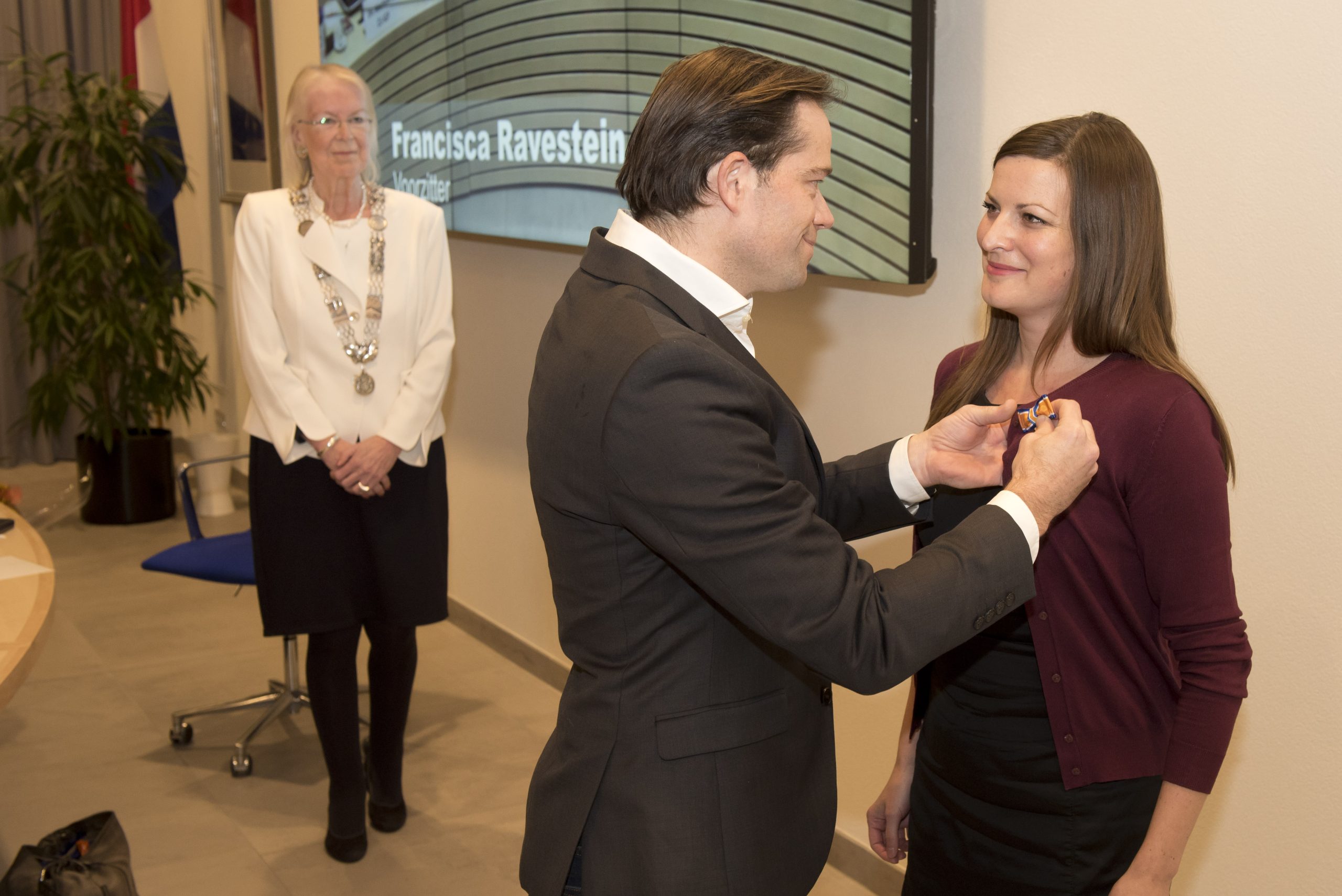 Koninklijke onderscheiding voor wethouder Marieke van Bijnen Koninklijke onderscheiding voor wethouder Marieke van Bijnen
