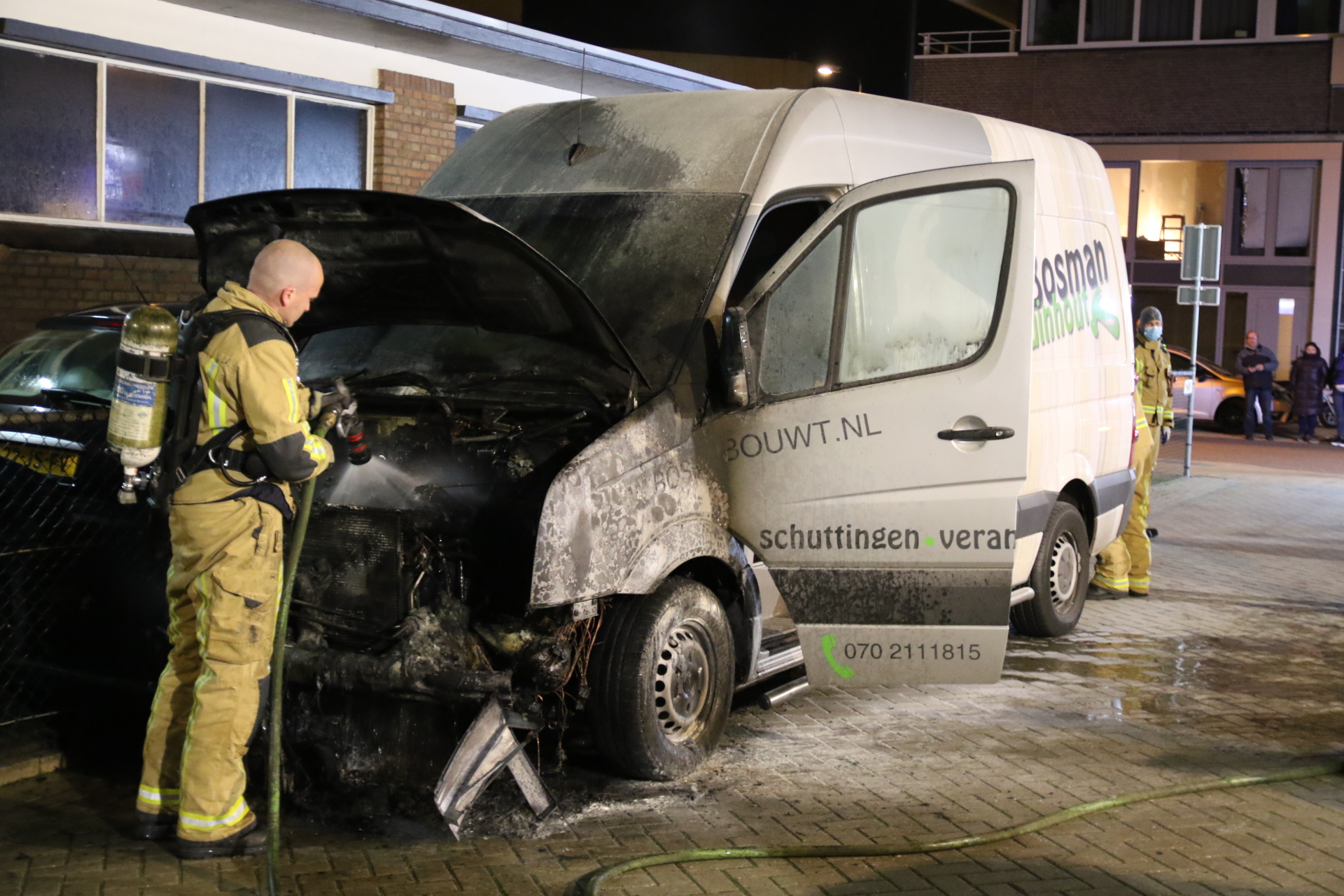 Bedrijfsbus in brand gestoken op bedrijventerrein Rijswijk