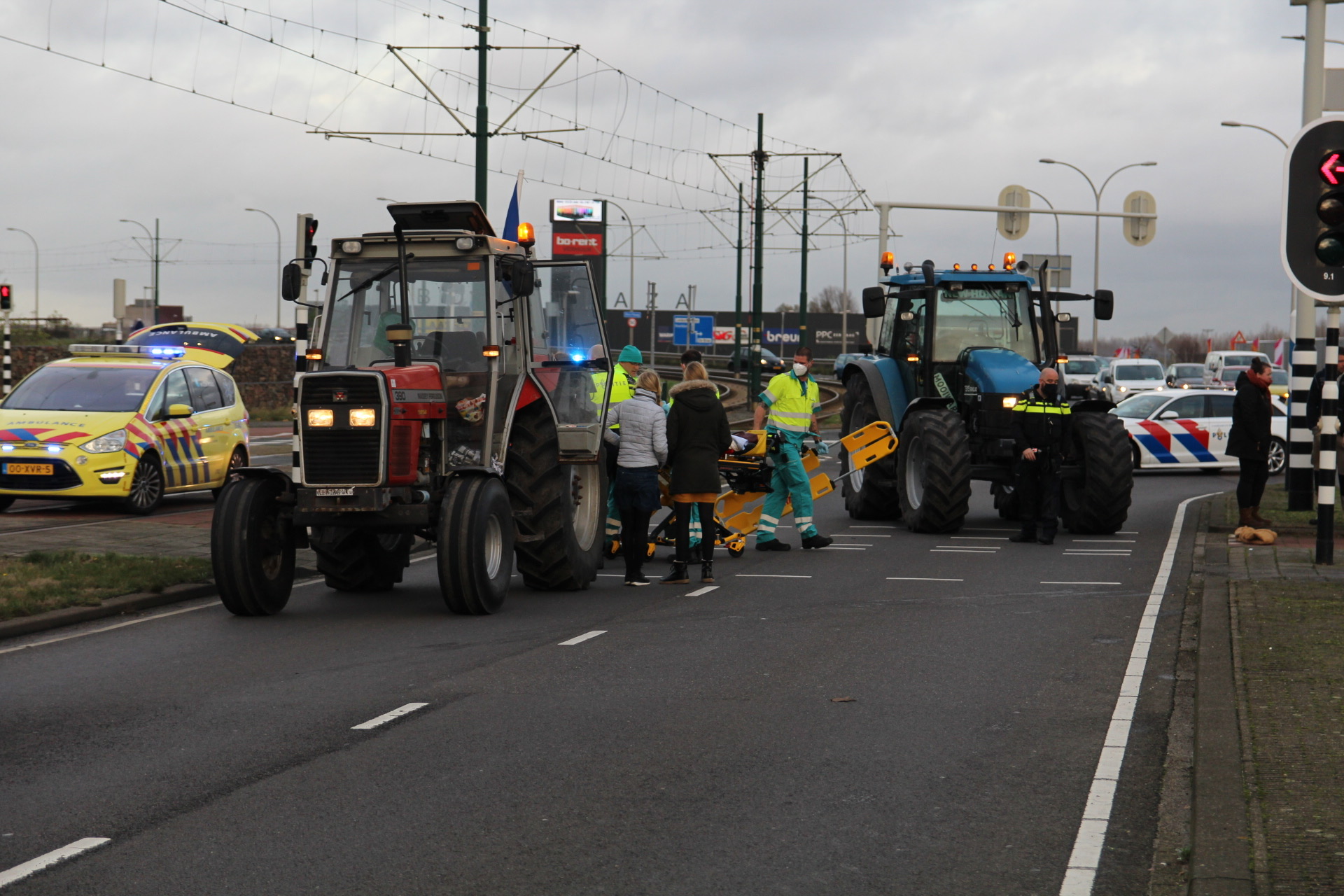 Fietsster raakt zwaargewond na ongeval met tractor Vrijenbanselaan Rijswijk