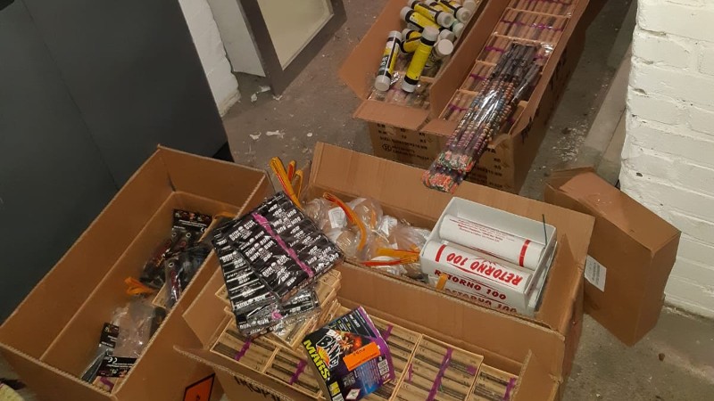 116 kilo illegaal vuurwerk in beslag genomen. 18-jarige man aangehouden