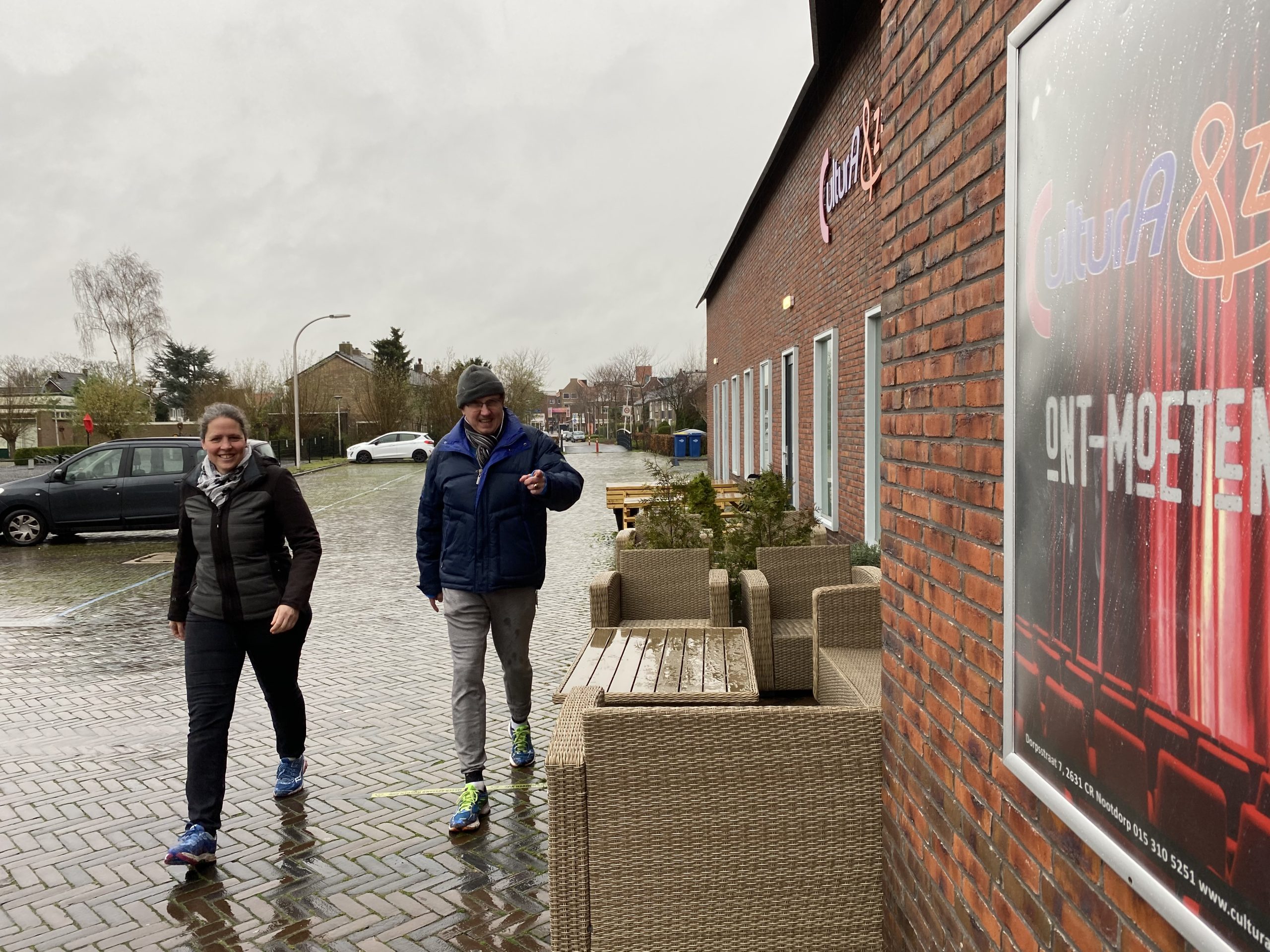 Serious Request: Aan de wandel voor het Rode Kruis Serious Request: Aan de wandel voor het Rode Kruis