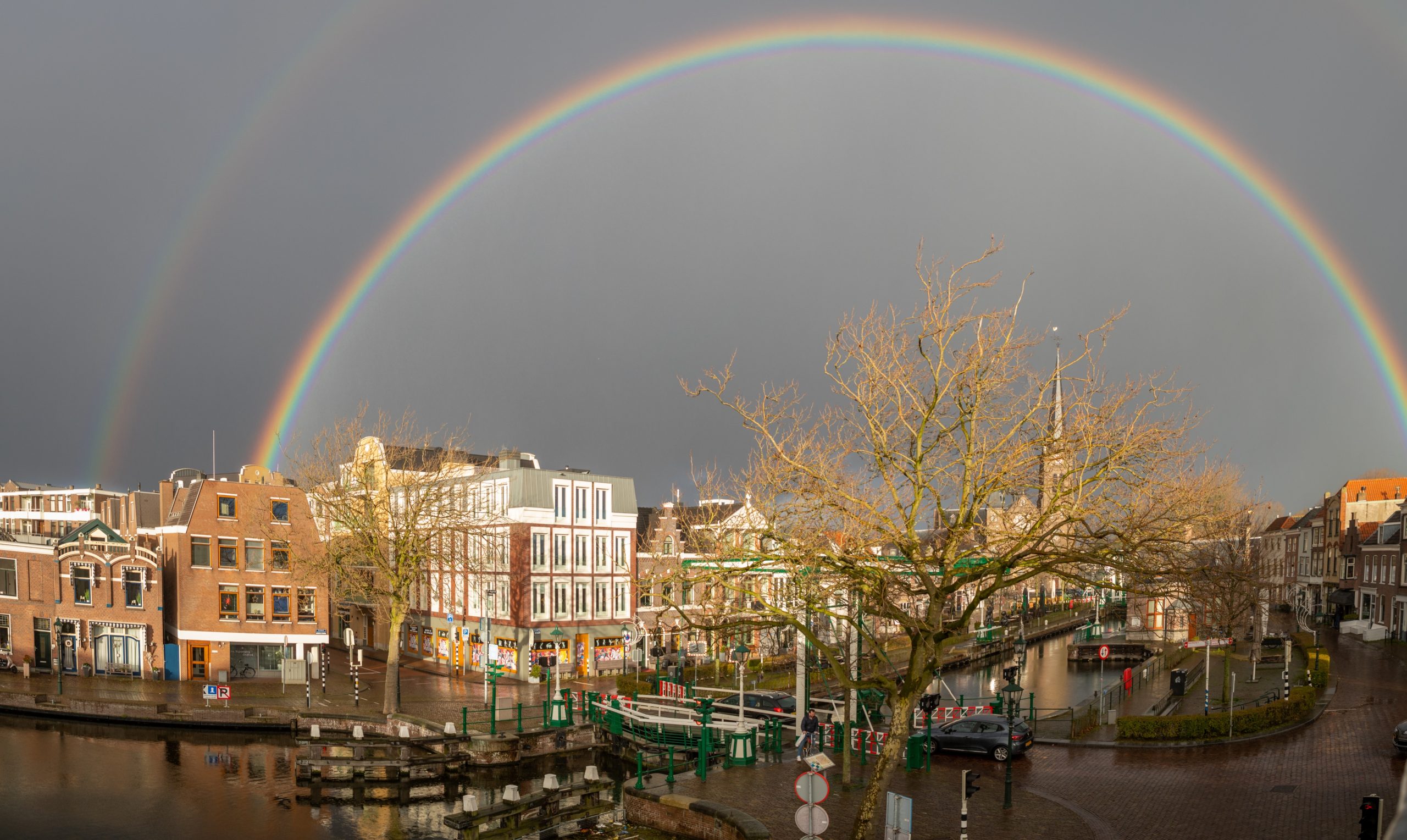 [FOTO] Prachtige regenboog boven de Sluis