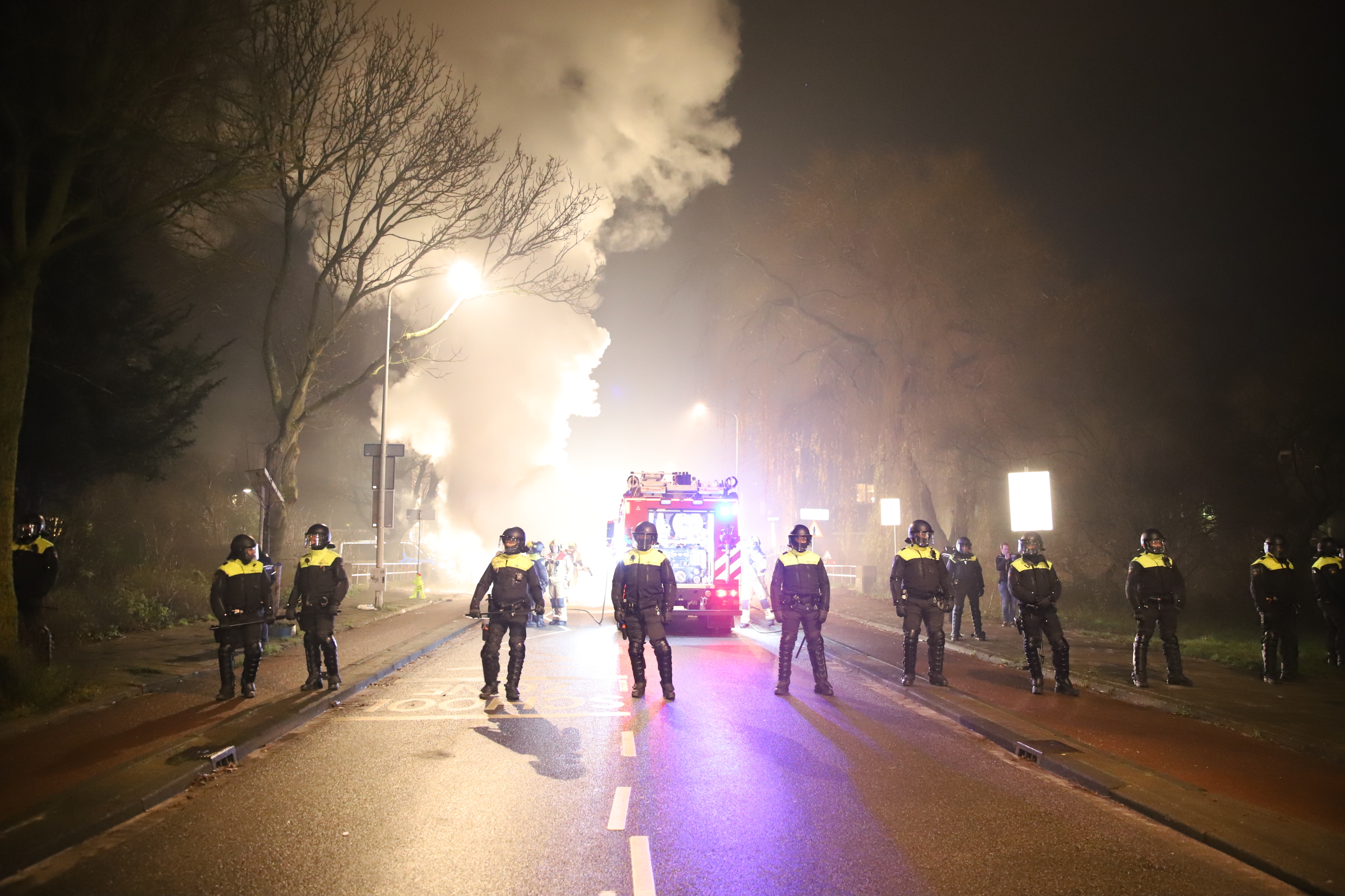 Politie in linie grijpt in op Steenlaan Rijswijk