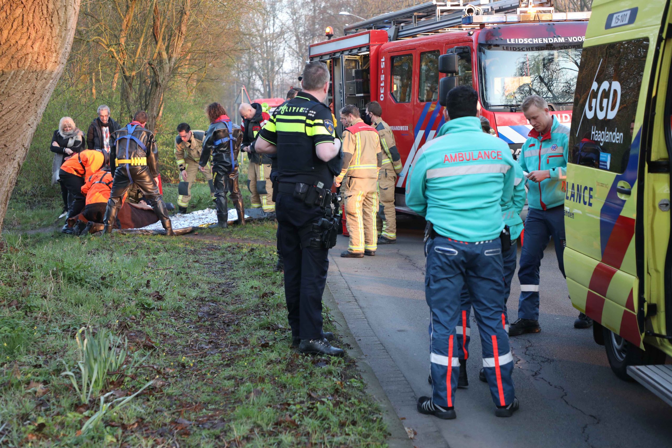 Man onderkoeld uit het water gehaald aan Noordsingel Leidschendam